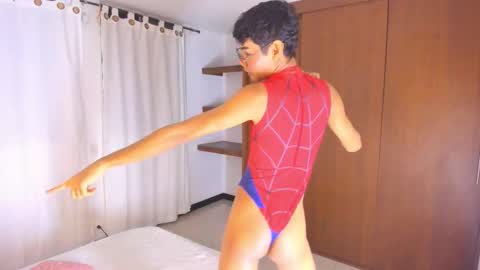 Snapshot of im_zayn chatting on November 2025 08:24:01 AM CAMILO dont forget to leave your thumb up 3 online show from November 2025 08:24:01 AM