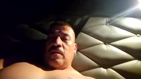 Snapshot of imbackmandosuknw chatting on February 2025 03:01:02 AM imbackmandosuknw online show from February 2025 03:01:02 AM