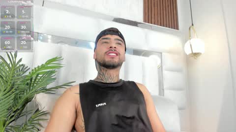 Felipe Ferrer online show from November 2025 08:43:01 PM