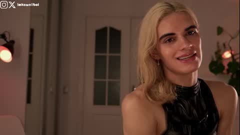 Snapshot of imkawaiiboi chatting on September 2025 12:44:02 AM sasha hethey online show from September 2025 12:44:02 AM