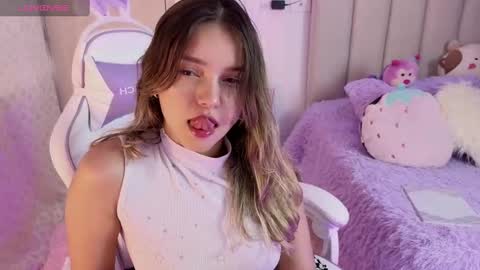 Snapshot of imlarisamaia chatting on September 2025 10:20:02 PM Larisa online show from September 2025 10:20:02 PM