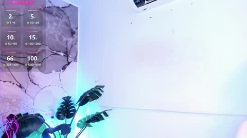 Leana online show from December 2024 09:06:01 PM