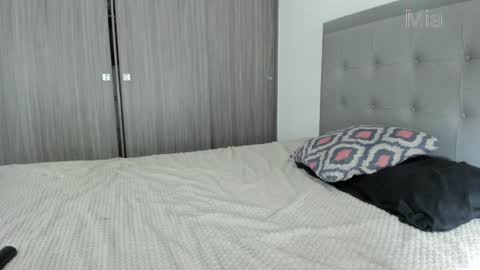 mia ---------  COL TIME online show from January 2025 01:03:01 AM