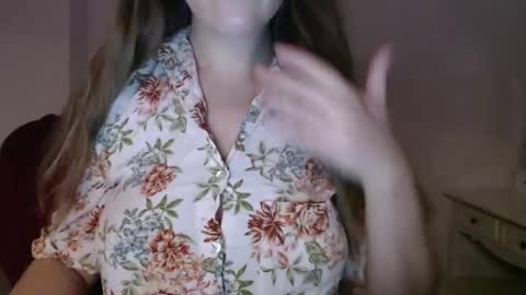 Snapshot of immouss chatting on December 2024 09:06:01 PM Pola online show from December 2024 09:06:01 PM