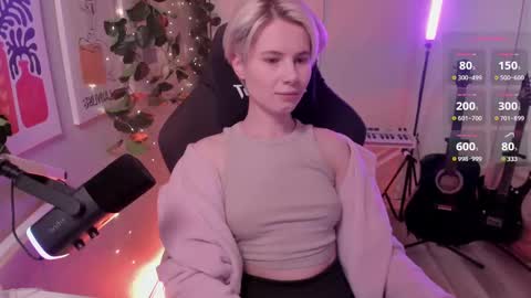 Snapshot of imnotmia chatting on March 2025 01:03:01 PM Mia online show from March 2025 01:03:01 PM