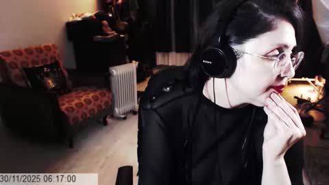 Empress online show from November 2025 04:16:01 AM