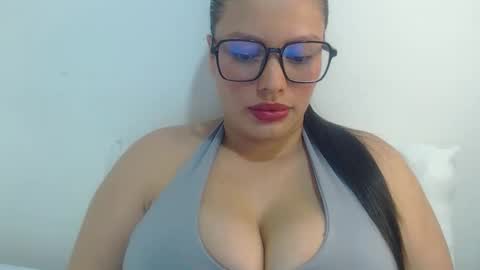 imsweetlips online show from November 2025 05:24:01 PM