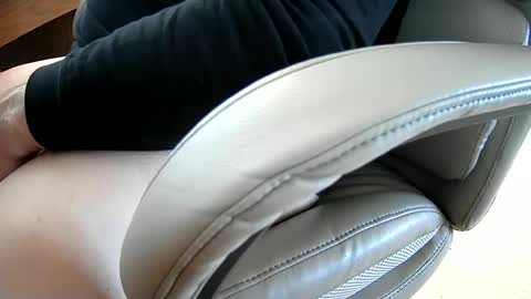 imyobes online show from March 2025 04:00:02 PM