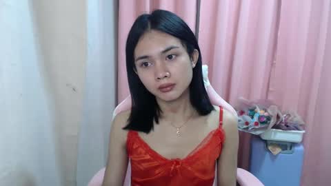 Snapshot of imyourloveypinay chatting on February 2025 04:03:02 PM thaddea online show from February 2025 04:03:02 PM