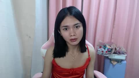 Snapshot of imyourloveypinay chatting on February 2025 07:06:02 PM thaddea online show from February 2025 07:06:02 PM