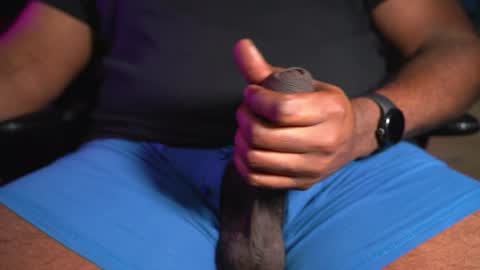 Snapshot of inchesblackuk chatting on December 2024 10:58:02 PM Inches online show from December 2024 10:58:02 PM