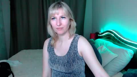 incredible_ariela online show from January 2025 04:00:02 PM