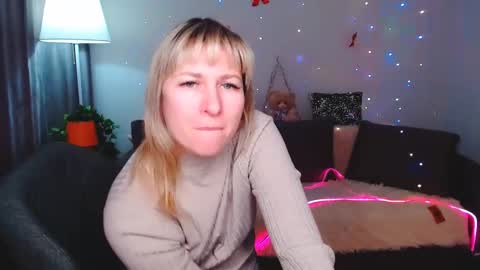 incredible_ariela online show from February 2025 12:03:02 PM