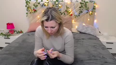 incredible_ariela online show from February 2025 10:26:01 AM