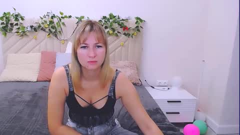 incredible_ariela online show from September 2025 05:30:01 AM