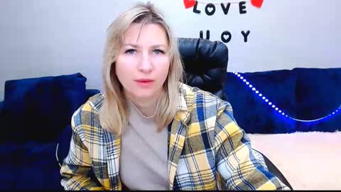 incredible_ariela online show from December 2025 07:58:02 AM