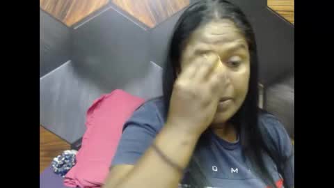 Snapshot of indiandeluxe chatting on November 2025 04:51:02 PM indiandeluxe online show from November 2025 04:51:02 PM