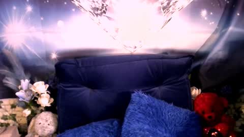 Lucy online show from December 2025 06:40:01 AM