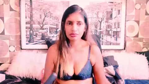 indianhoneyx online show from January 2026 04:00:02 PM