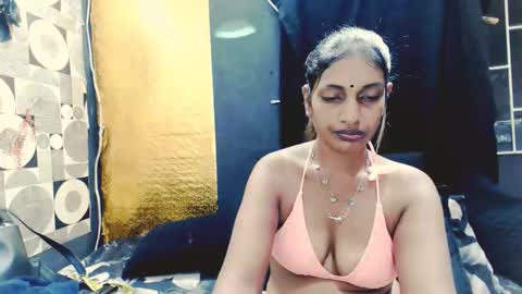 indianhoneyx online show from February 2026 06:34:02 PM