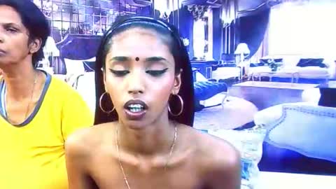 Snapshot of indiansexyslender4u2luv chatting on November 2025 05:39:01 AM indiansexyslender4u2luv online show from November 2025 05:39:01 AM