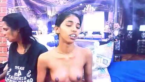 Snapshot of indiansexyslender4u2luv chatting on November 2025 05:30:02 AM indiansexyslender4u2luv online show from November 2025 05:30:02 AM