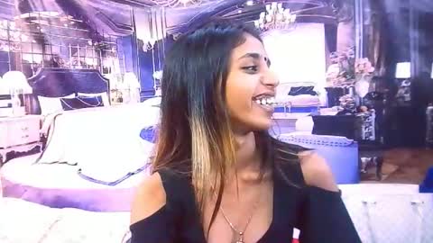 Snapshot of indiansexyslender4u2luv chatting on November 2025 05:22:02 AM indiansexyslender4u2luv online show from November 2025 05:22:02 AM