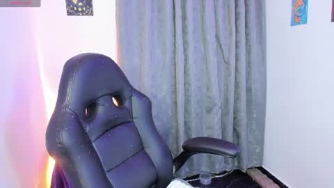 Snapshot of indra_cam chatting on June 2026 06:40:01 AM Diana online show from June 2026 06:40:01 AM