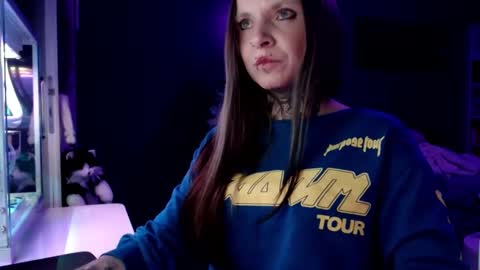 Snapshot of inesdesire chatting on January 2025 06:35:01 PM InesDesire online show from January 2025 06:35:01 PM