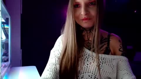 Snapshot of inesdesire chatting on February 2025 07:10:02 PM InesDesire online show from February 2025 07:10:02 PM