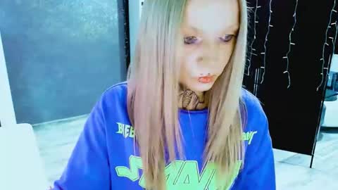 Snapshot of inesdesire chatting on September 2025 07:31:01 AM InesDesire online show from September 2025 07:31:01 AM