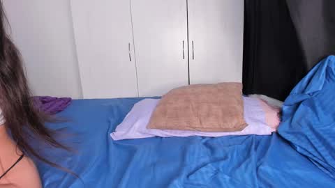 Snapshot of infinitesex2 chatting on February 2025 03:23:01 AM Samantha and chris online show from February 2025 03:23:01 AM