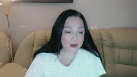 Snapshot of infinity_loveliness chatting on December 2025 10:41:02 AM Infinity online show from December 2025 10:41:02 AM