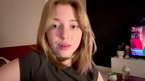 Snapshot of infinitysoul_ chatting on February 2025 09:31:01 PM Alexa..  Inst     Fansly infinitysoul  online show from February 2025 09:31:01 PM