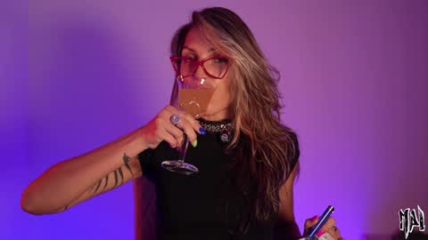 Snapshot of informal_ chatting on September 2025 09:08:02 PM MAL ---  online show from September 2025 09:08:02 PM