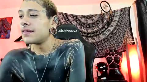 Snapshot of ink_u_buzz chatting on October 2025 05:47:03 PM Dani online show from October 2025 05:47:03 PM