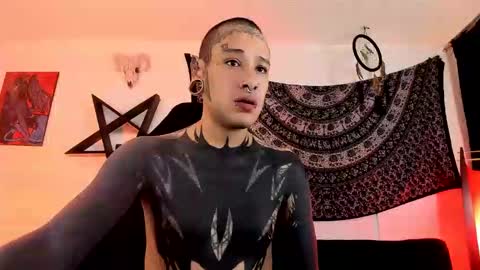 Snapshot of ink_u_buzz chatting on November 2025 06:39:01 PM Dani online show from November 2025 06:39:01 PM