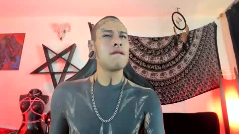 Snapshot of ink_u_buzz chatting on December 2025 11:20:01 PM Dani online show from December 2025 11:20:01 PM