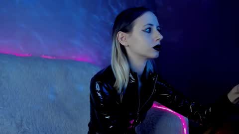 Venera  online show from February 2025 06:12:01 PM