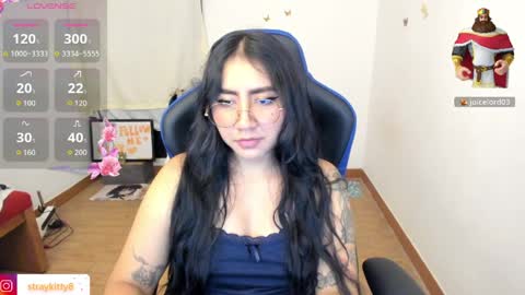 Luna        online show from April 2026 11:32:02 PM