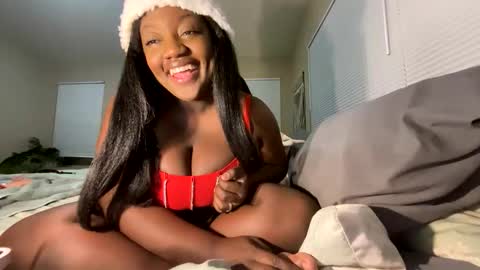 Lola online show from December 2025 02:16:02 AM