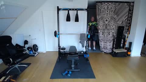 Snapshot of insanemaxxx chatting on December 2024 10:39:02 AM insanemaxxx online show from December 2024 10:39:02 AM