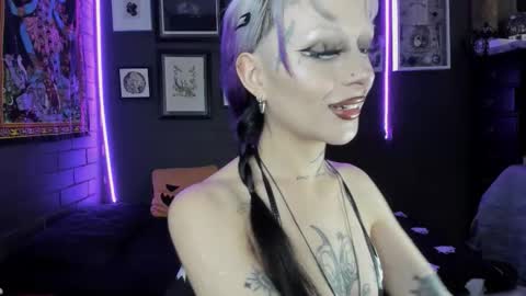   SANIA  online show from November 2025 05:45:02 PM