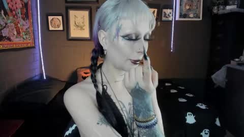   SANIA  online show from November 2025 05:25:01 PM