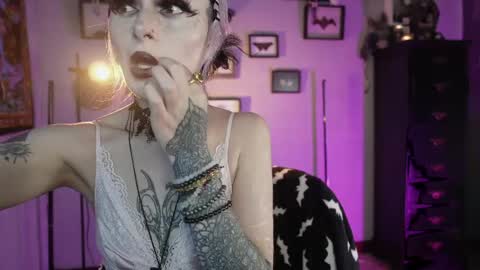   SANIA  online show from April 2026 05:16:01 PM