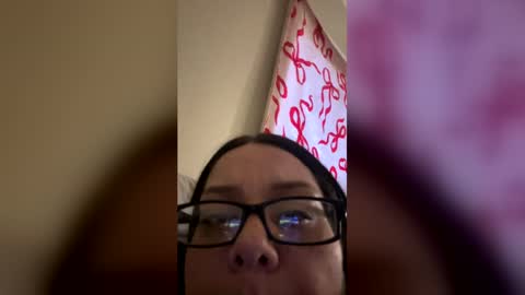 Snapshot of insatiable_____ chatting on June 2026 12:52:02 PM insatiable_____ online show from June 2026 12:52:02 PM