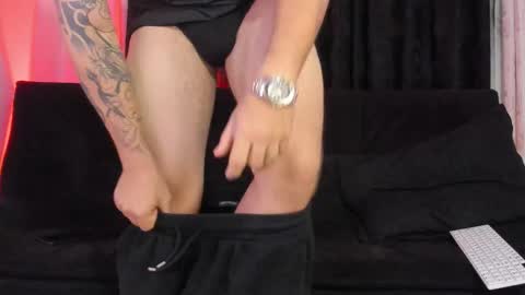 Snapshot of insolemnia chatting on January 2026 04:05:01 AM Brayan Chavez online show from January 2026 04:05:01 AM