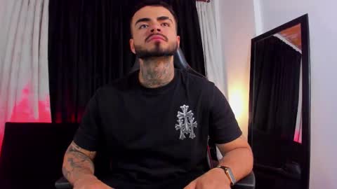 Snapshot of insolemnia chatting on March 2026 04:25:01 AM Brayan Chavez online show from March 2026 04:25:01 AM