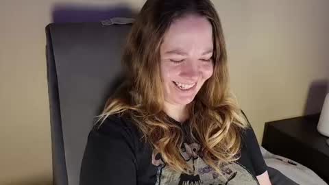 Snapshot of internetfairy_xo chatting on July 2026 06:32:02 AM Faye online show from July 2026 06:32:02 AM