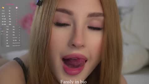 Snapshot of inthelabyrinthsofmysoul chatting on November 2025 12:46:02 AM Ellie online show from November 2025 12:46:02 AM